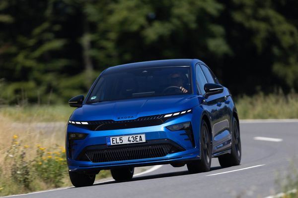 Foto: Skoda - Rund 40 Prozent der Angebote für das E-SUV Enyaq liegen preislich über denen des Verbrenner-Pendants Skoda Kodiaq